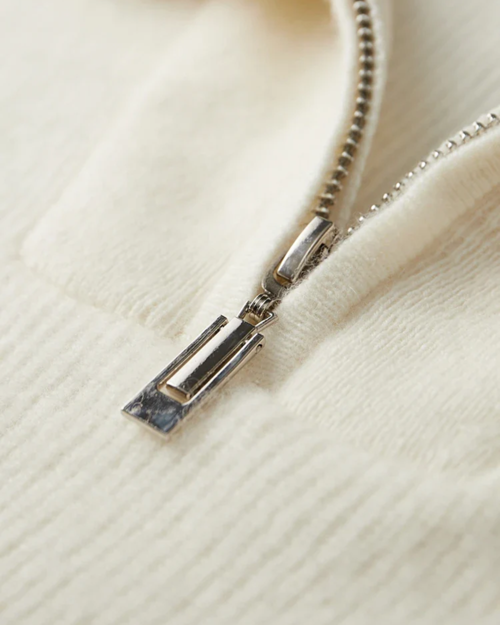 Coco - Kamizelka Portofino z kaszmiru z półzamkiem